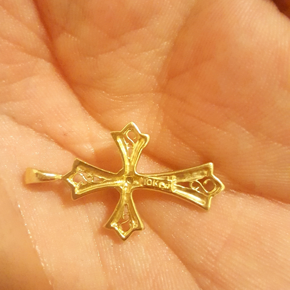 10k Solid Gold Pendant